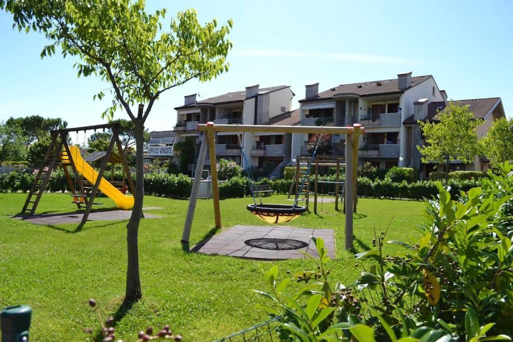 Green Apartment And Pools 代森扎诺-德尔加达 外观 照片